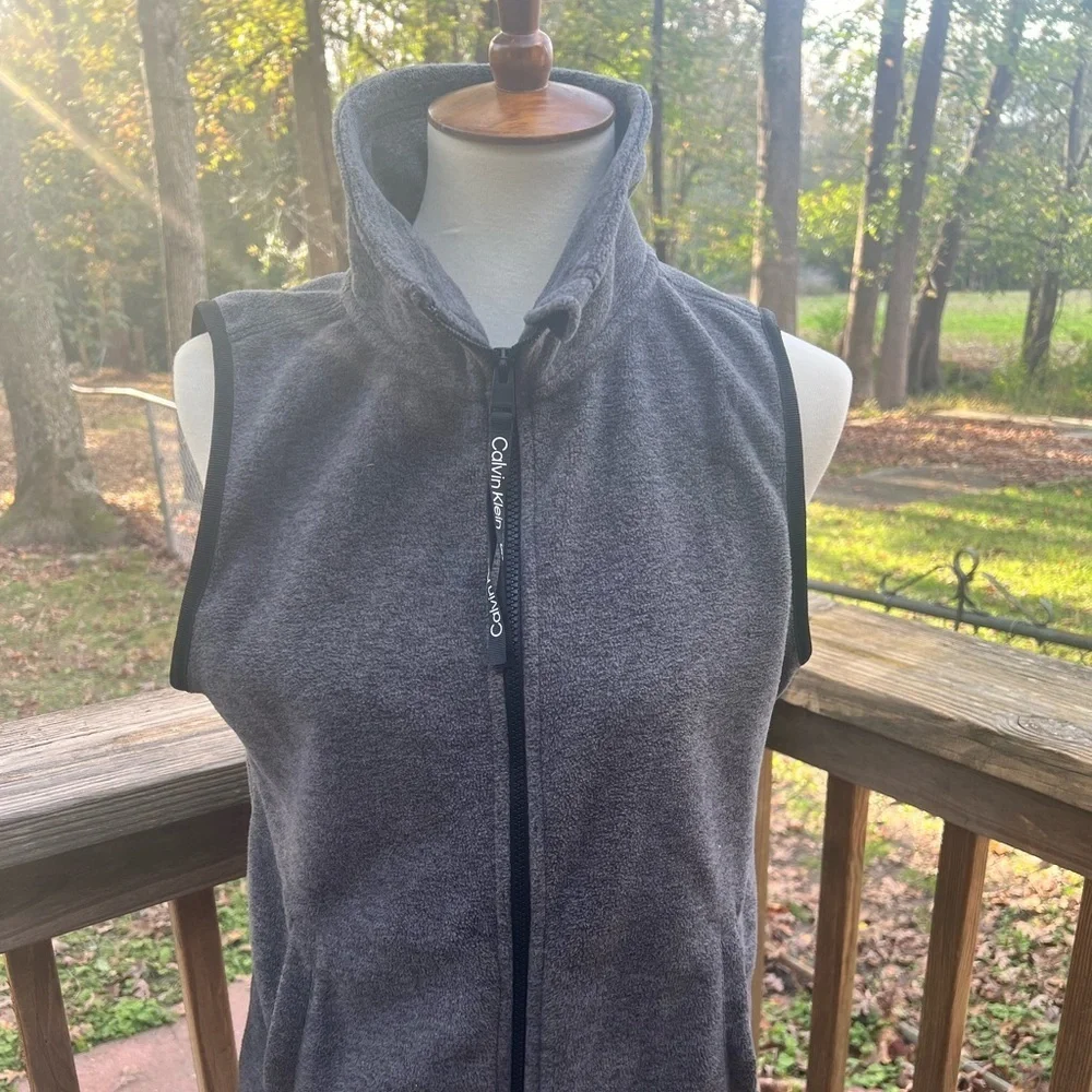 Calvin Klein gray fleece Performance Vest